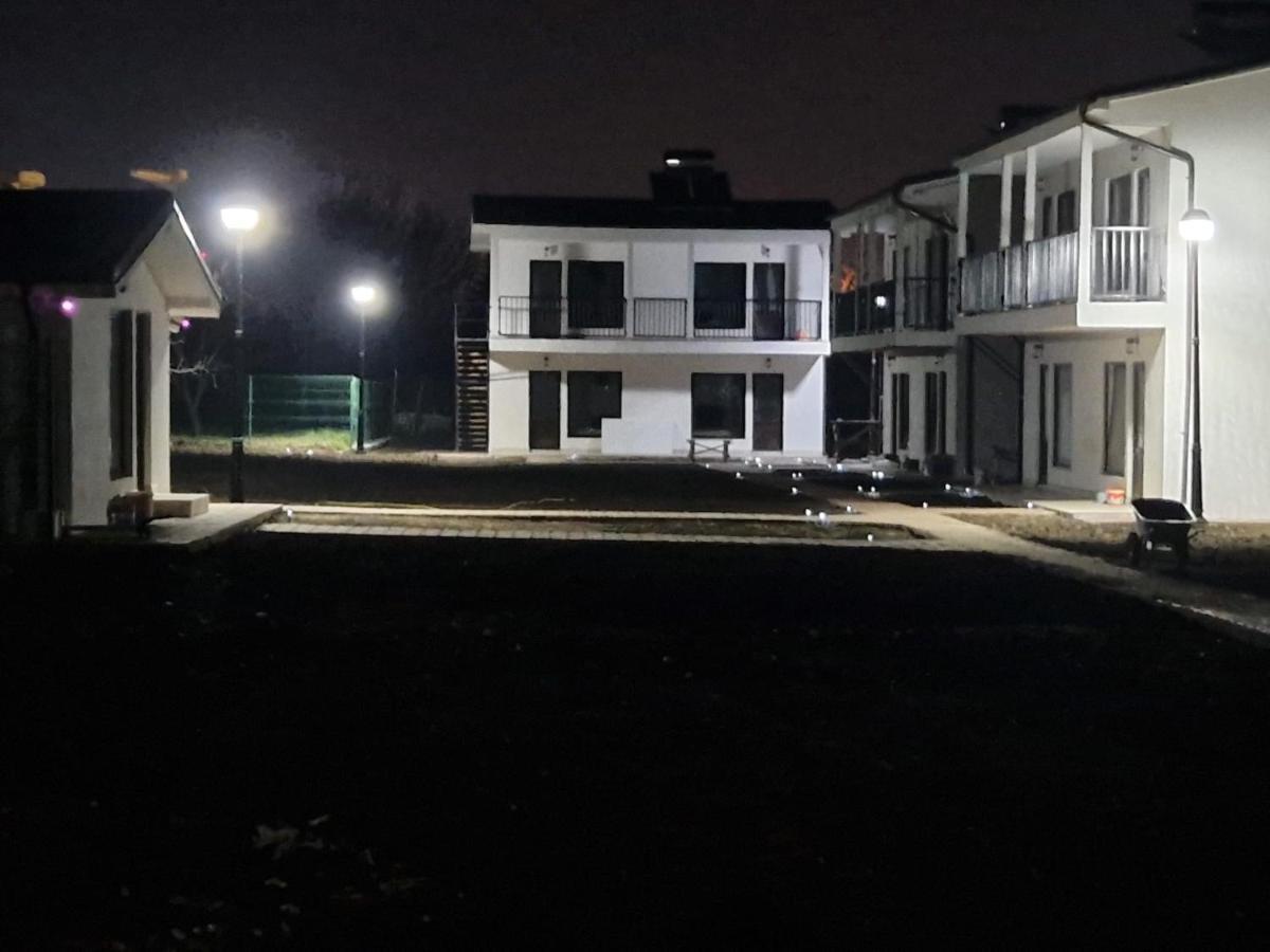 Complex Turistic N&S Hotel 2 Mai Bagian luar foto