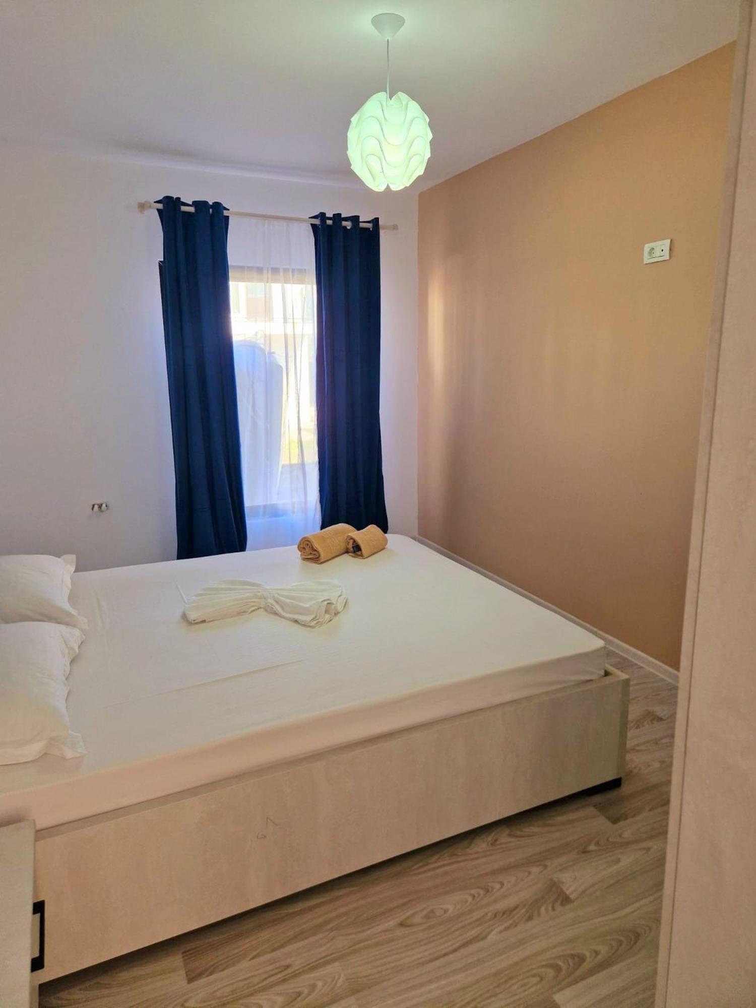 Complex Turistic N&S Hotel 2 Mai Bagian luar foto